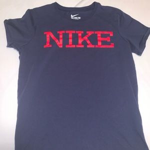 The Nike Tee Boy’s Crew Neck Short Sleeve T-Shirt